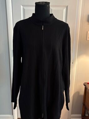Eileen Fisher Black Top with Branded Neck Label